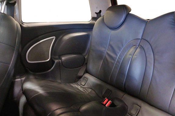 MINI Cooper S 10 of 14