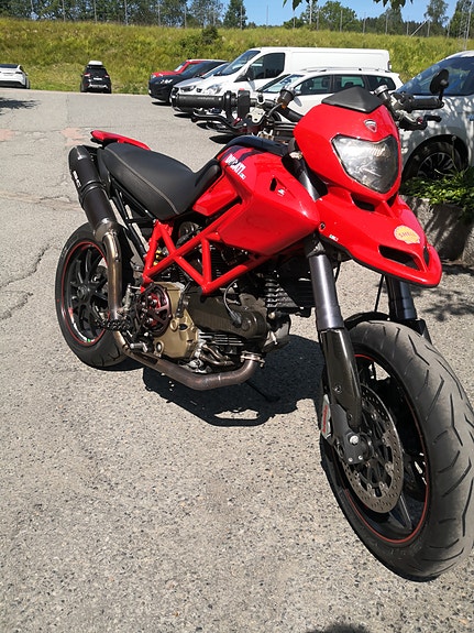 Ducati Supermotard 1100 S 3 of 24
