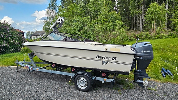 Wester 18, Yamaha 100HK (gått 48t), båthenger+diverse utstyr 2 of 8