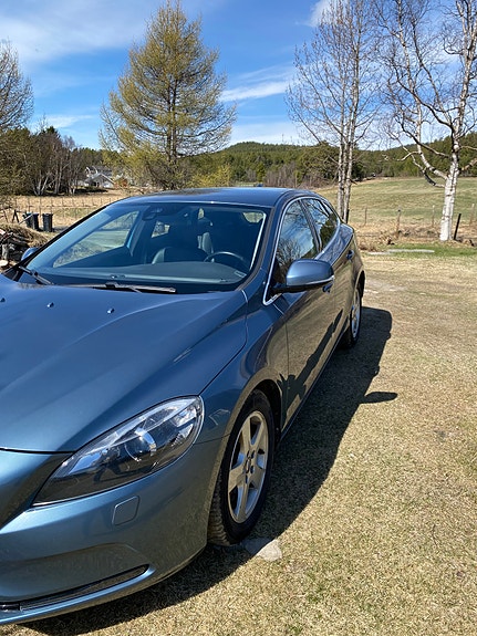 Volvo V40 9 of 21