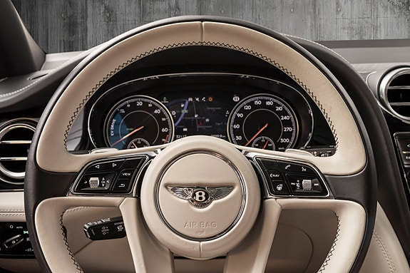 Bentley Bentayga 28 of 30