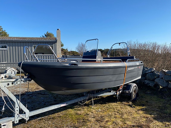 Pioner 14 Active Dark Line Advanced edition. Tohatsu 9,9 Sport Thrust 4 of 12