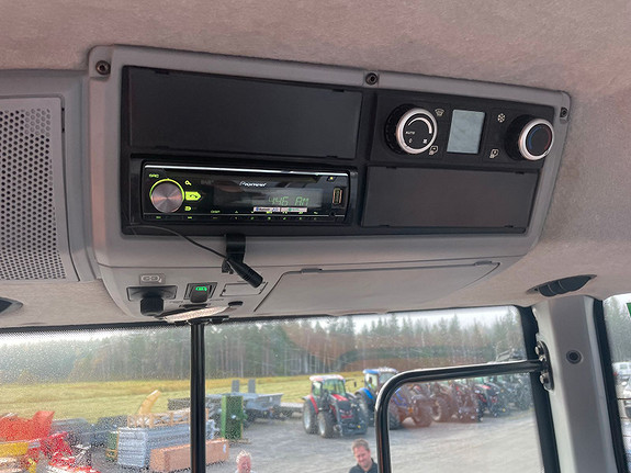 Valtra T254V m/FMG Underliggende skjær 2018, kr 879 000,-