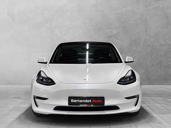 Tesla Model 3 3 of 5