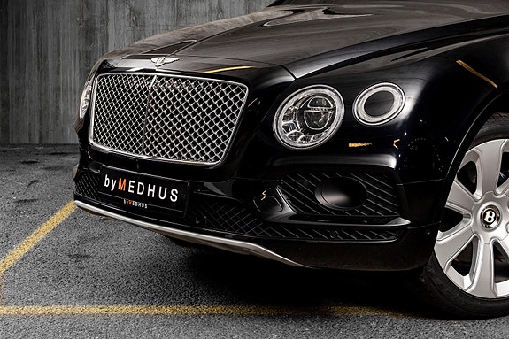 Bentley Bentayga 8 of 30