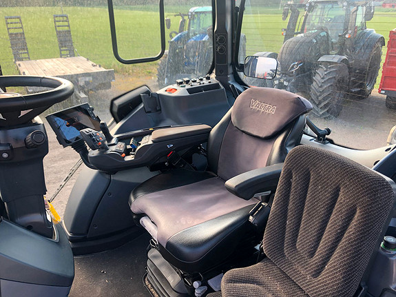 Valtra T235DST, GPS forberedt, Front.hyd, Mittx bøyle 2023, kr 1 895 000,-