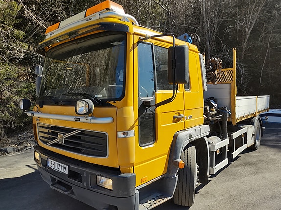 Volvo Fl6 2 of 16