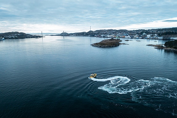 Dronebilde i Nærøysundet