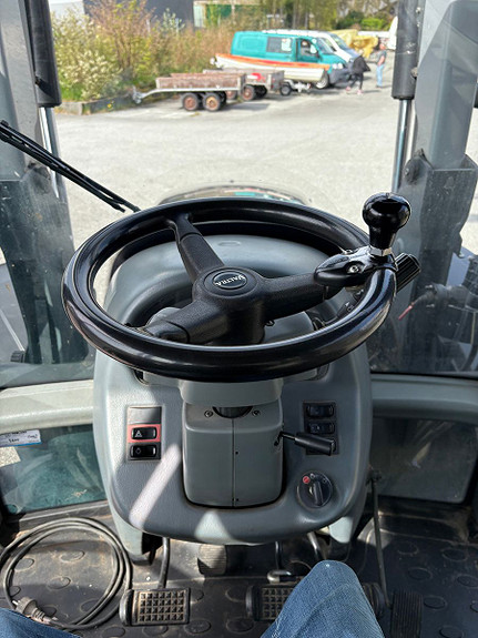 Valtra N142 D 2010, kr 569 000,-