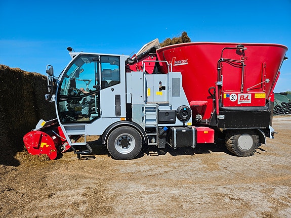 Som mekaniker hos Traktor & Landbruk vil du også få mulighet til å serve BvL selvgående fullfôrmiksere.