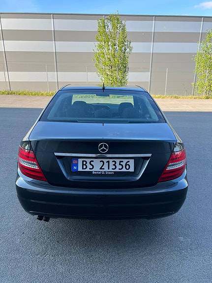 Mercedes-Benz C180 4 of 12