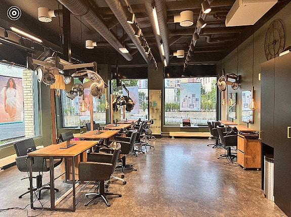 God og luftig  plass i salongen