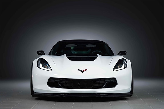 Chevrolet Corvette 3 of 30