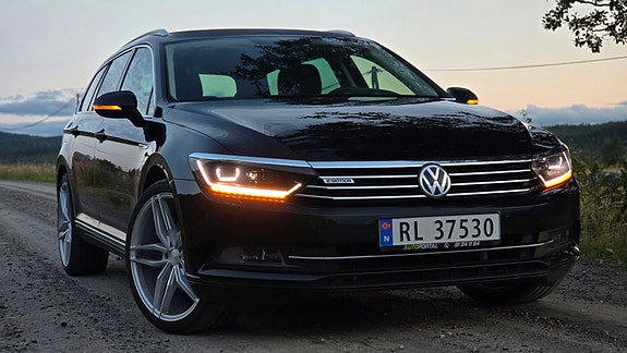 Volkswagen Passat 23 of 30