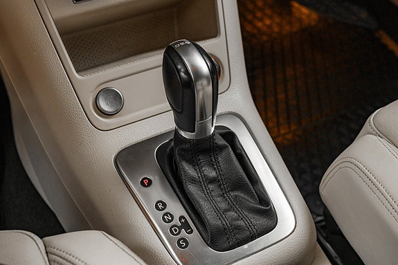 Volkswagen Golf Plus 21 of 27