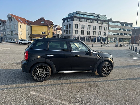MINI Countryman Cooper D 5 of 5