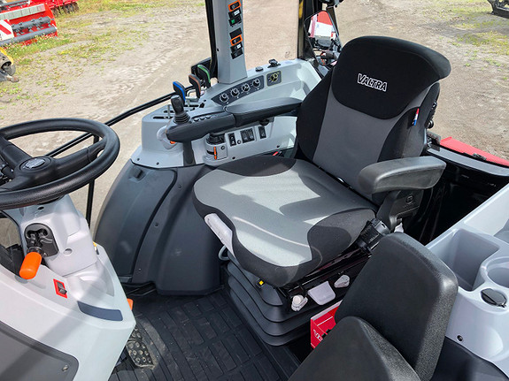 Valtra NY, A115, Front.hyd, Laster 2025, kr 995 000,-