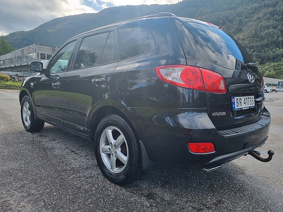 Hyundai Santa Fe 3 of 5