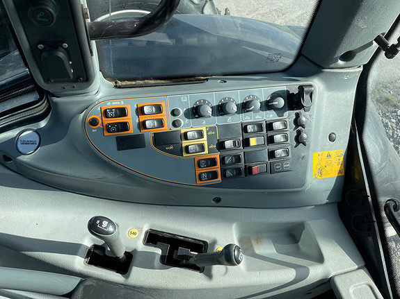 Valtra N142 Versu 2011, kr 575 000,-