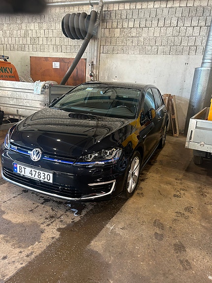 Volkswagen Golf VII 2 of 5