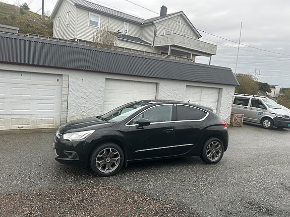 Citroen DS4 2 of 5