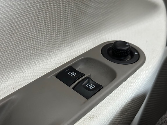 Renault Zoe 23 of 24