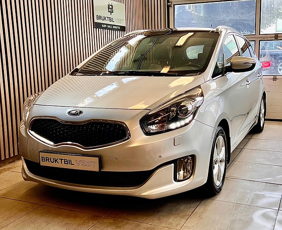 Kia Carens 5 of 5