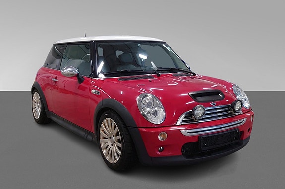 MINI Cooper S 3 of 5