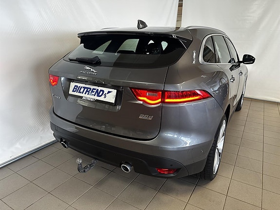 Jaguar F-PACE 6 of 28