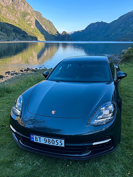 Porsche Panamera 13 of 30