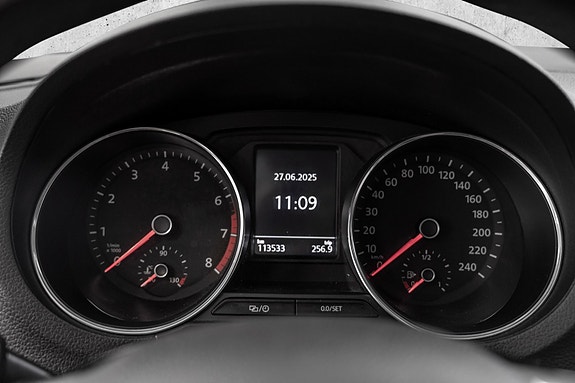 Volkswagen Polo 21 of 23