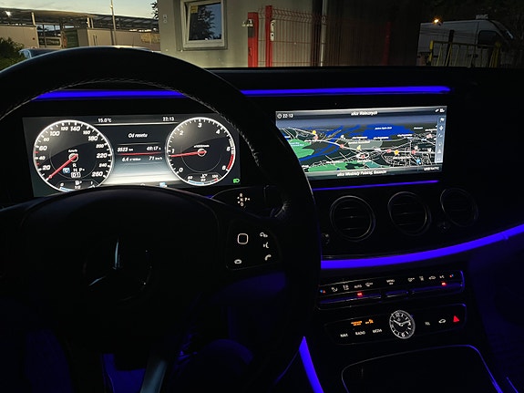 Mercedes-Benz E220 11 of 18