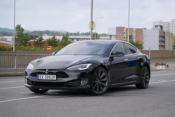 Tesla Model S 8 of 30