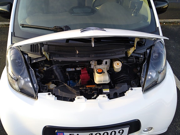 Citroen C-Zero 7 of 22