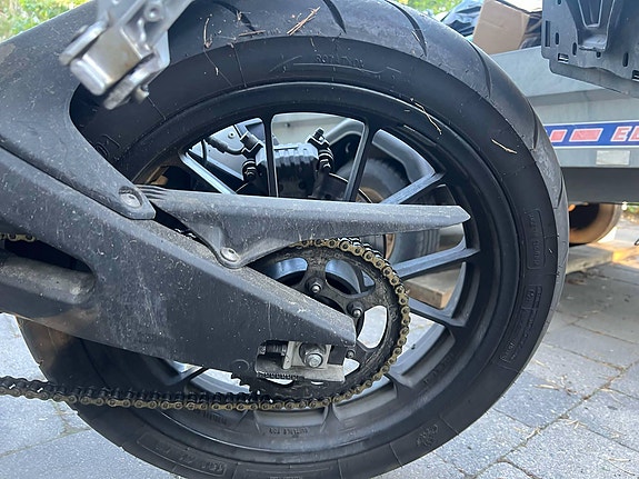 Yamaha MT-125 6 of 7