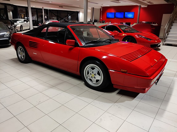Ferrari Mondial 6 of 12