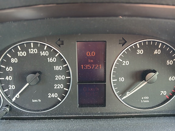 Mercedes-Benz A150 14 of 16