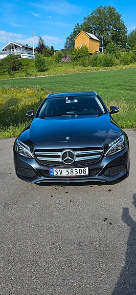 Mercedes-Benz C180 2 of 13