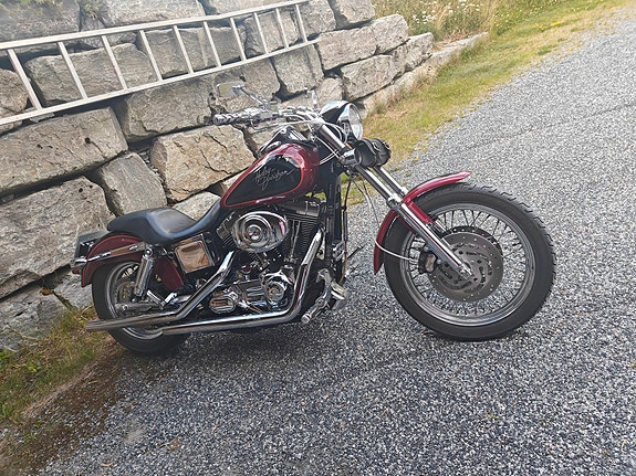 Harley-Davidson 4 of 5