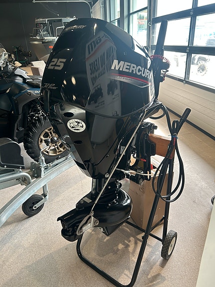 Mercury 25 Jet
