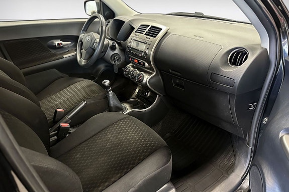 Toyota Urban Cruiser 17 of 26