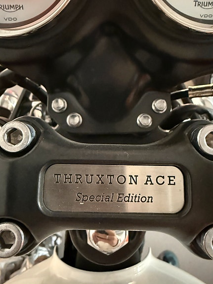 Triumph Thruxton 900 ACE Special Edition 5 of 6