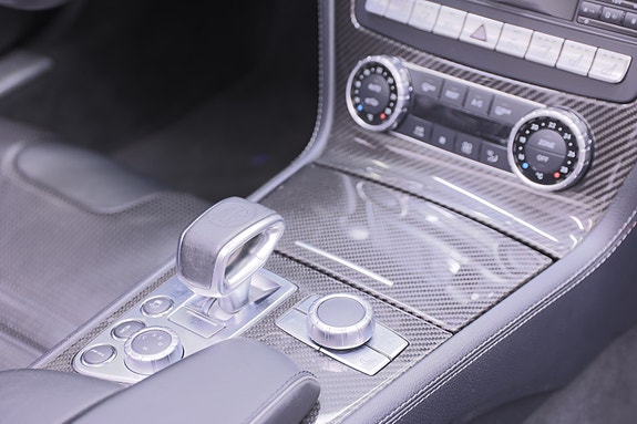 Mercedes-Benz SL63 25 of 29