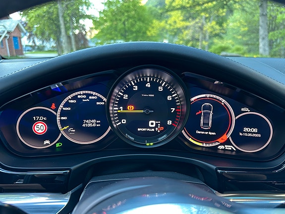 Porsche Panamera 27 of 30