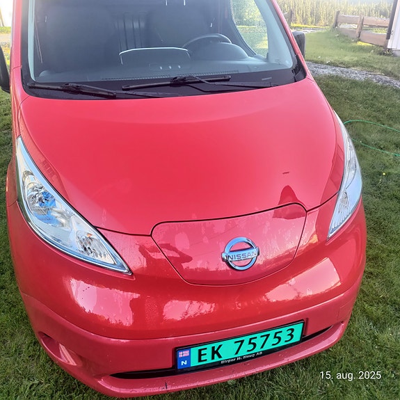 Nissan e-NV200 4 of 5