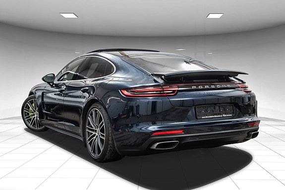 Porsche Panamera 2 of 5