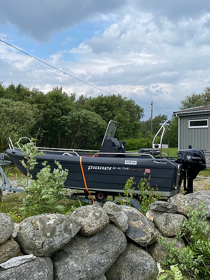 Pioner 14 Active Dark Line Advanced edition. Tohatsu 9,9 Sport Thrust 3 of 12