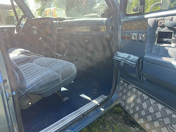 Chevrolet Blazer 2 of 5