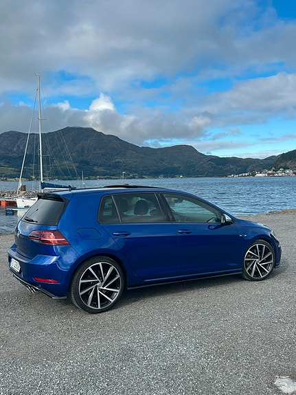 Volkswagen Golf VII 3 of 5
