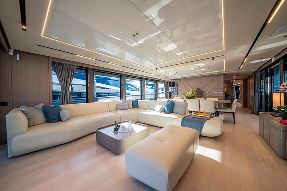 Sunseeker 100 Yacht 8 of 18